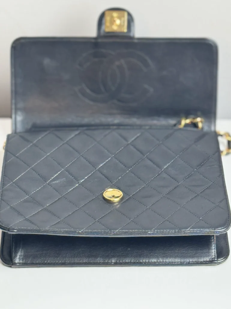 Pre Owned CHANEL Vintage Single Flap Shoulder Bag