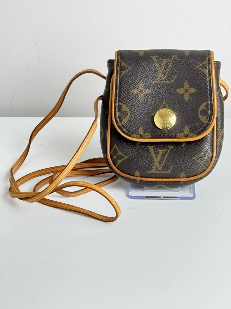 Pre Owned Louis Vuitton Cancun Monogram Pochette Cross body Bag