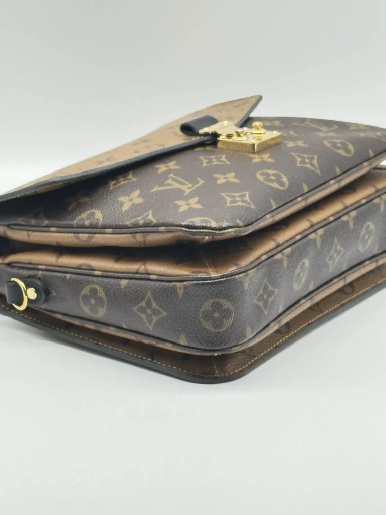 Pre Owned Louis Vuitton Pochette Mettis Reverse Monogram Shoulder Bag
