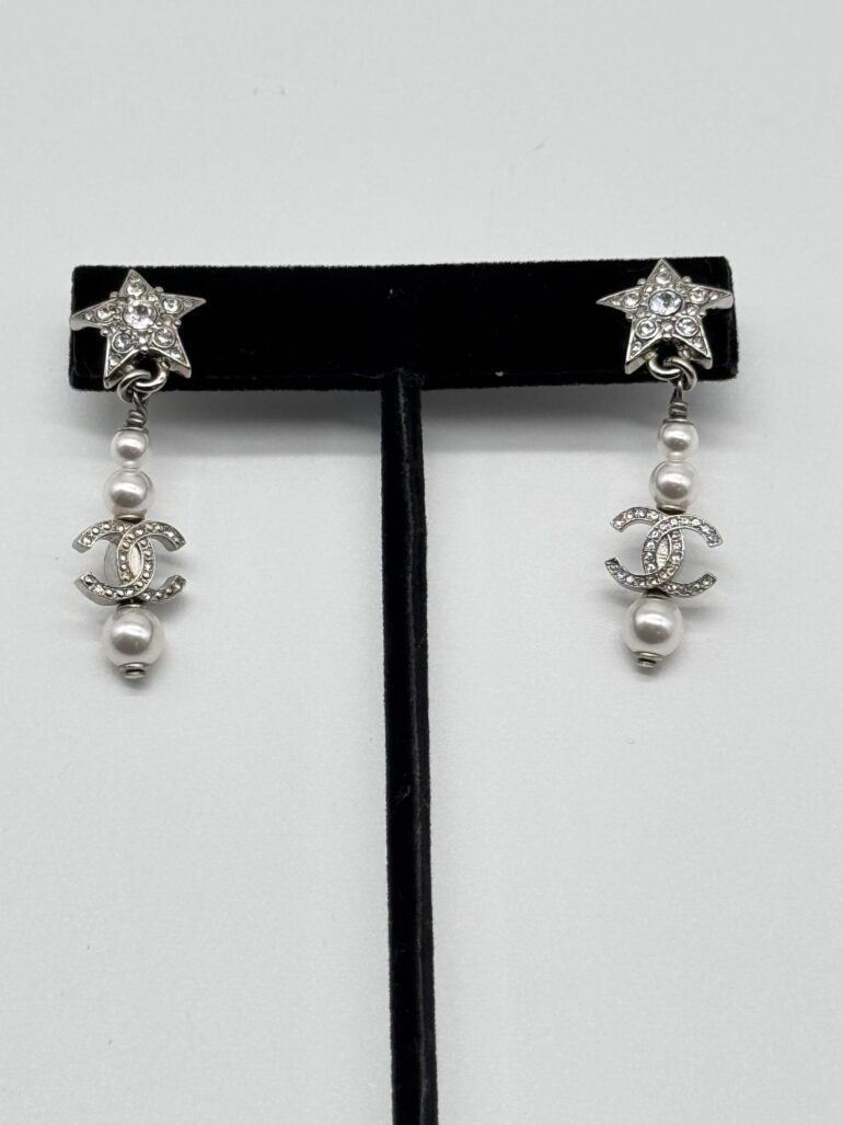 Pre Owned CHANEL Crystal Pearl CC Star Drop Earrings Silver Fashion Accessories Jewelry