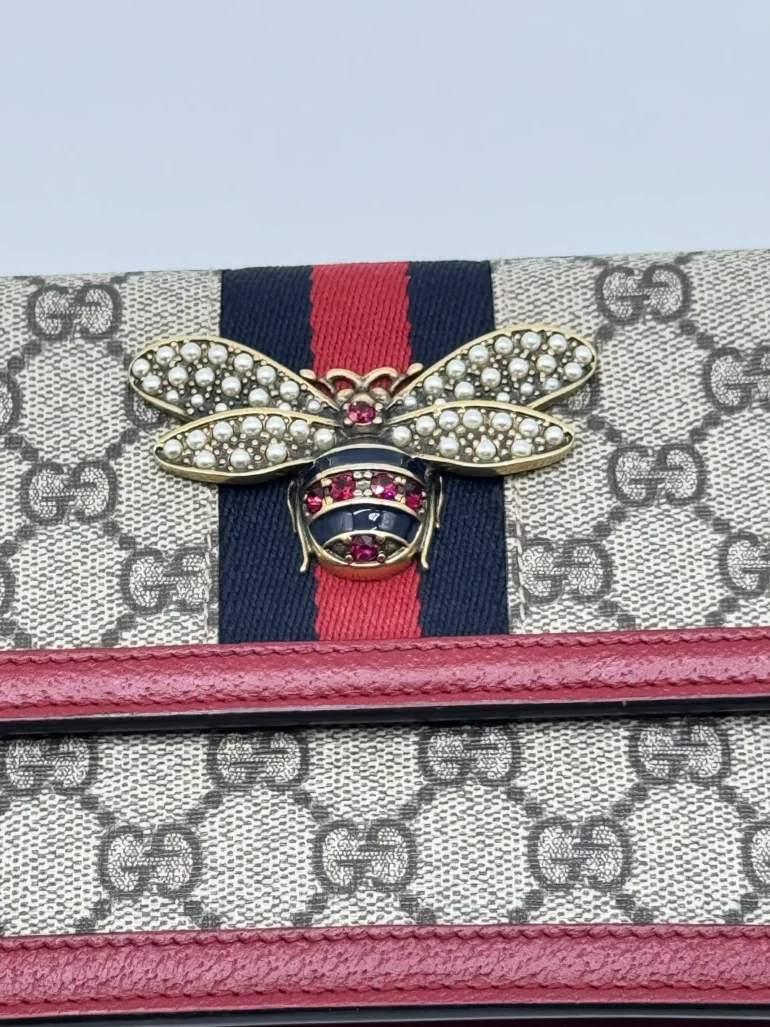 Pre Owned GUCCI GG Supreme Queen Margaret Wallet on Chain