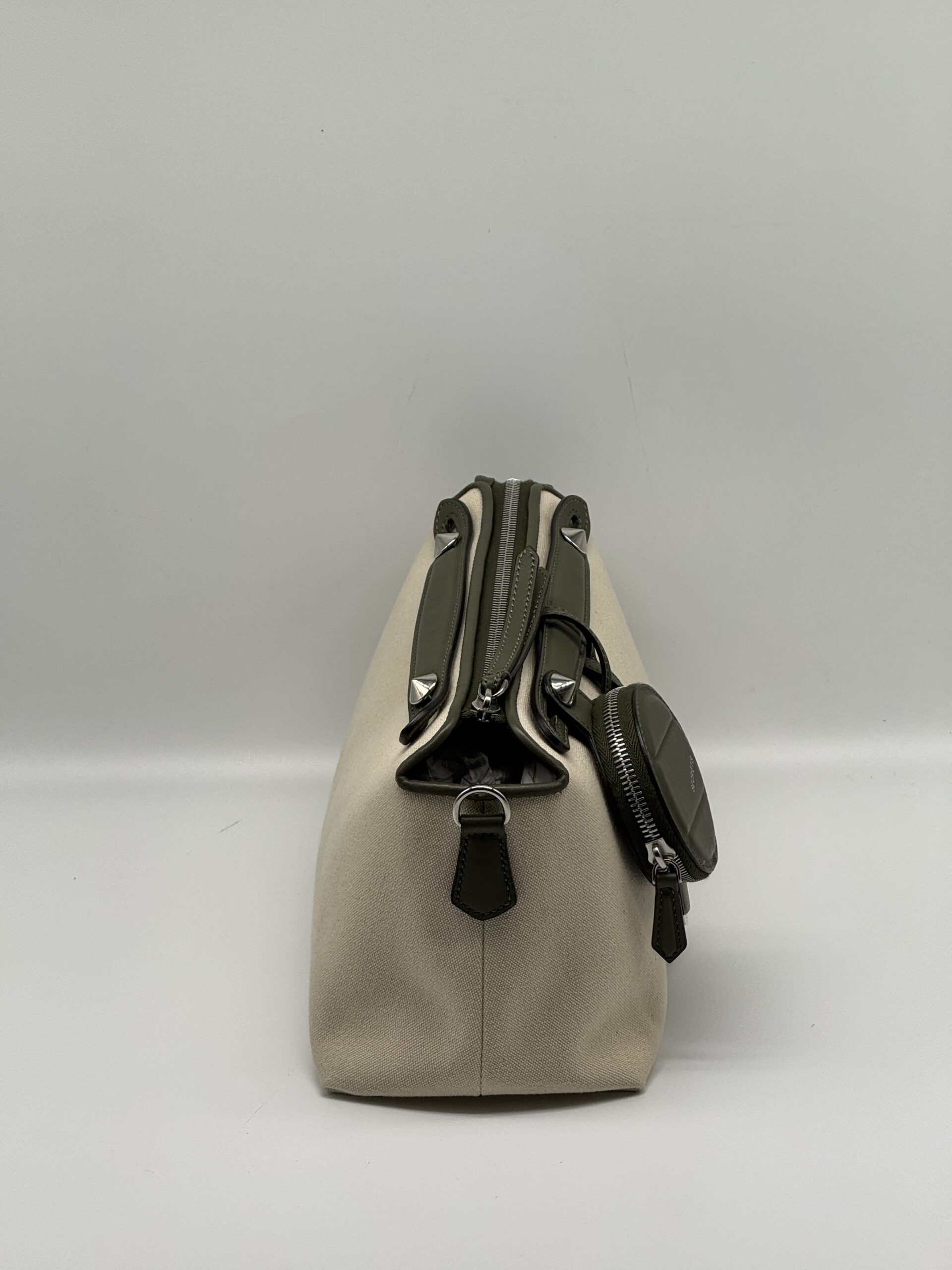 Pre Owned FENDI By the Way Shoulder Bag Crossbody Bag