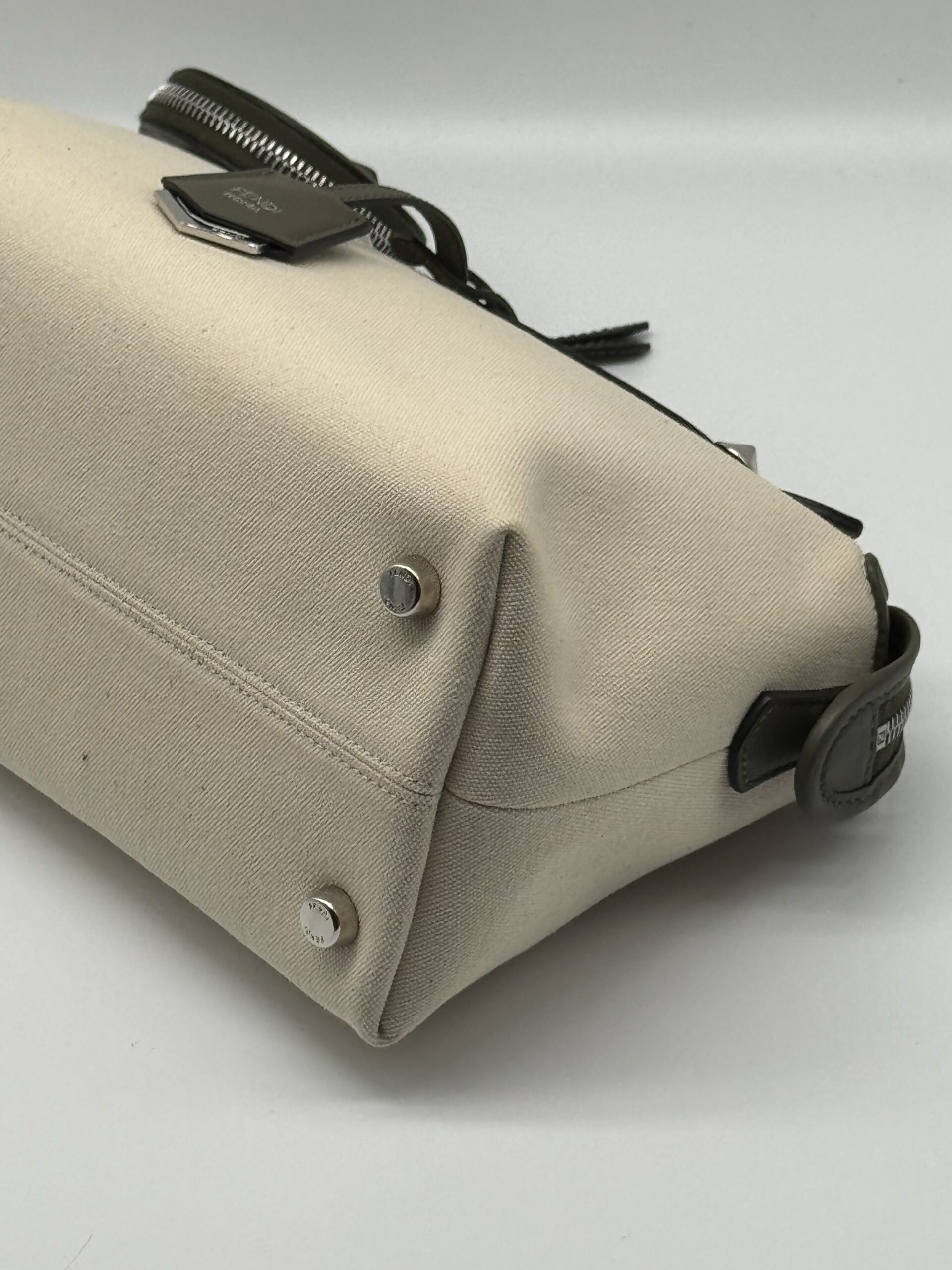 Pre Owned FENDI By the Way Shoulder Bag Crossbody Bag