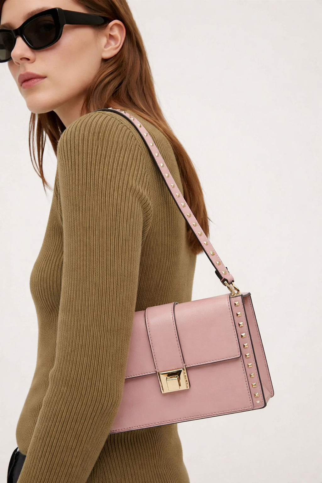 Pre Owned Valentino Garavani Pink Studded Single Shoulder Bag