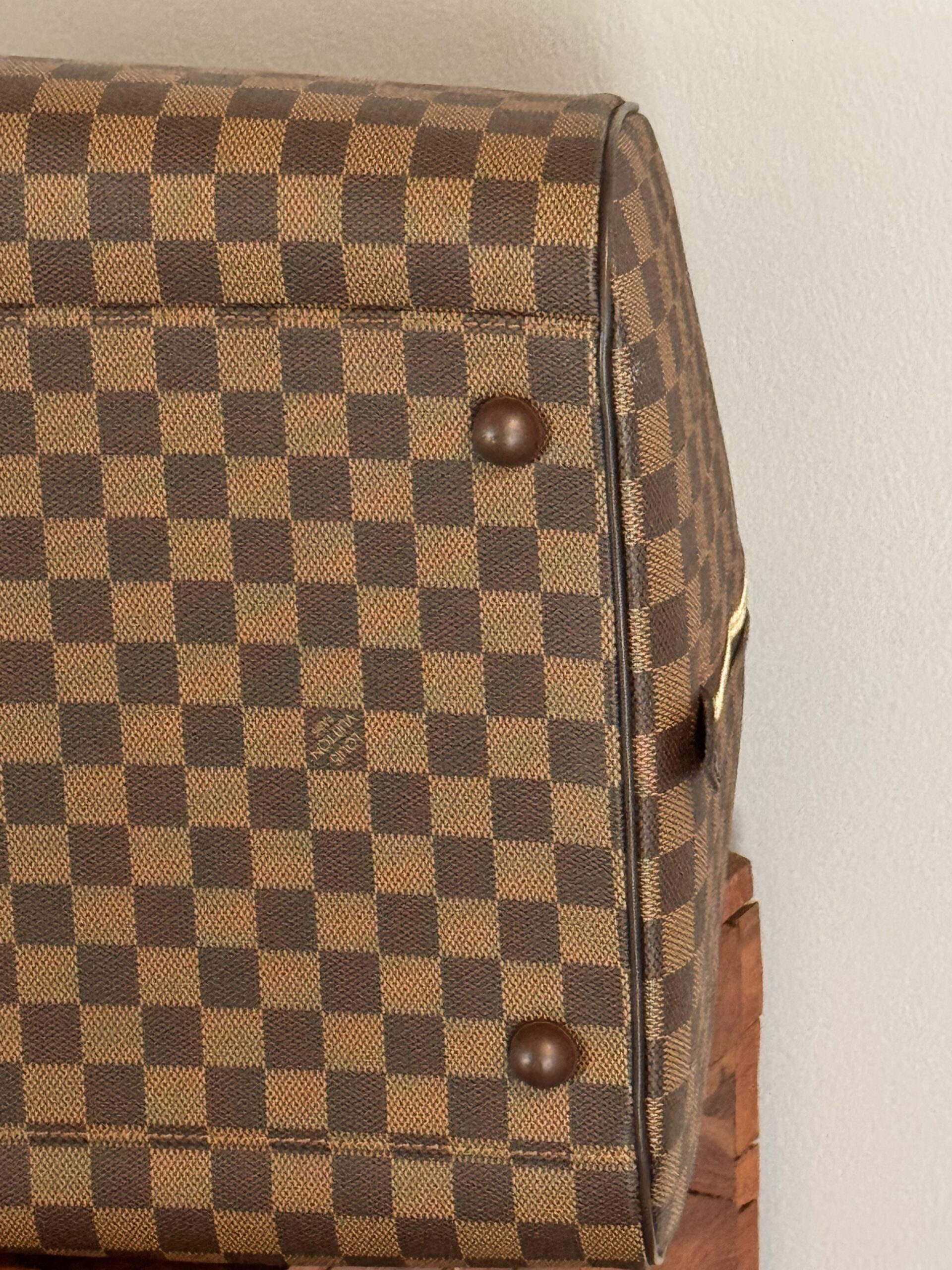 Pre Owned LOUIS VUITTON Riberia GM Damier Ebene & Limited Edition World Tour Toiletry Pouch 26