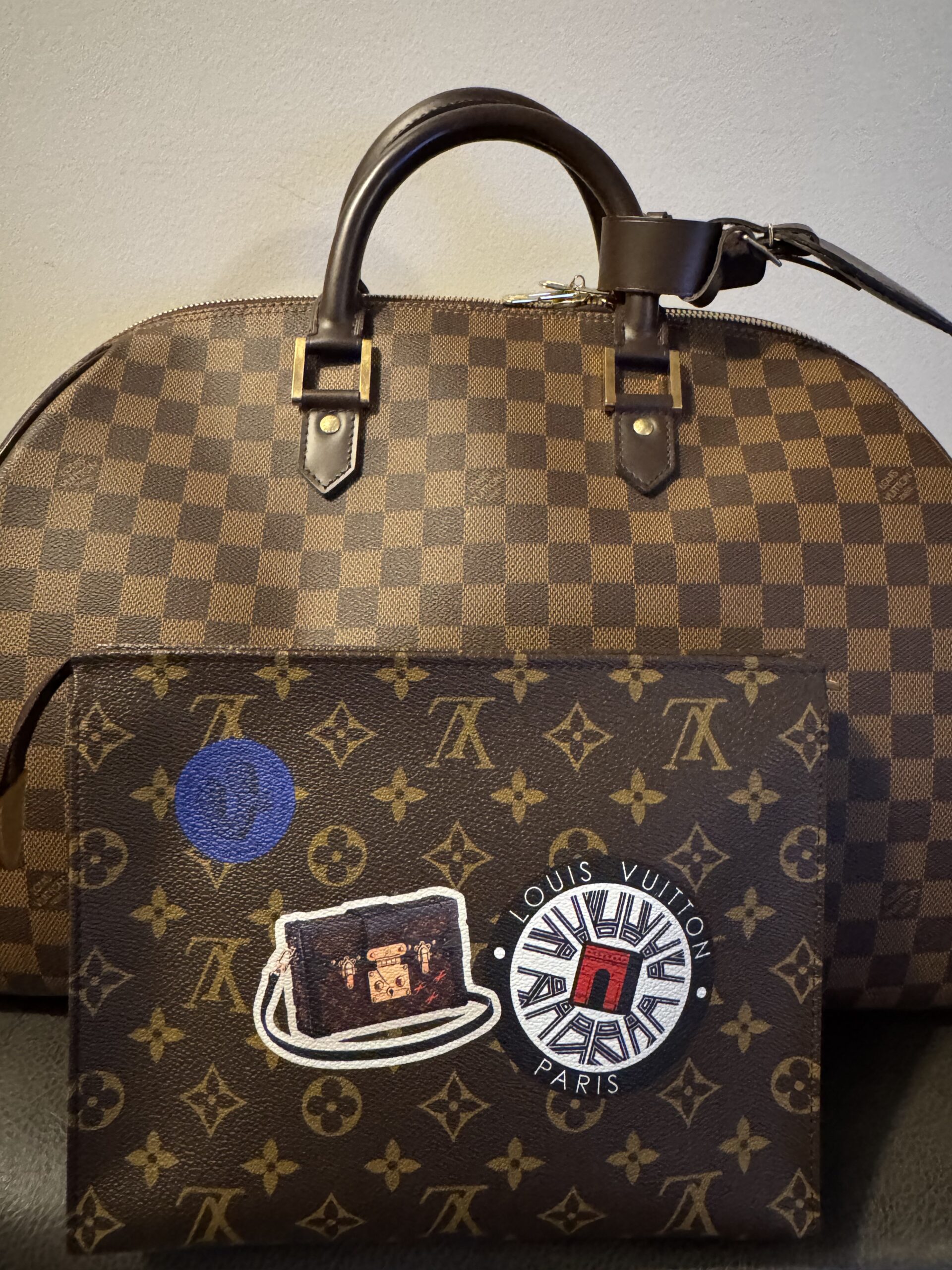Pre Owned LOUIS VUITTON Riberia GM Damier Ebene & Limited Edition World Tour Toiletry Pouch 26