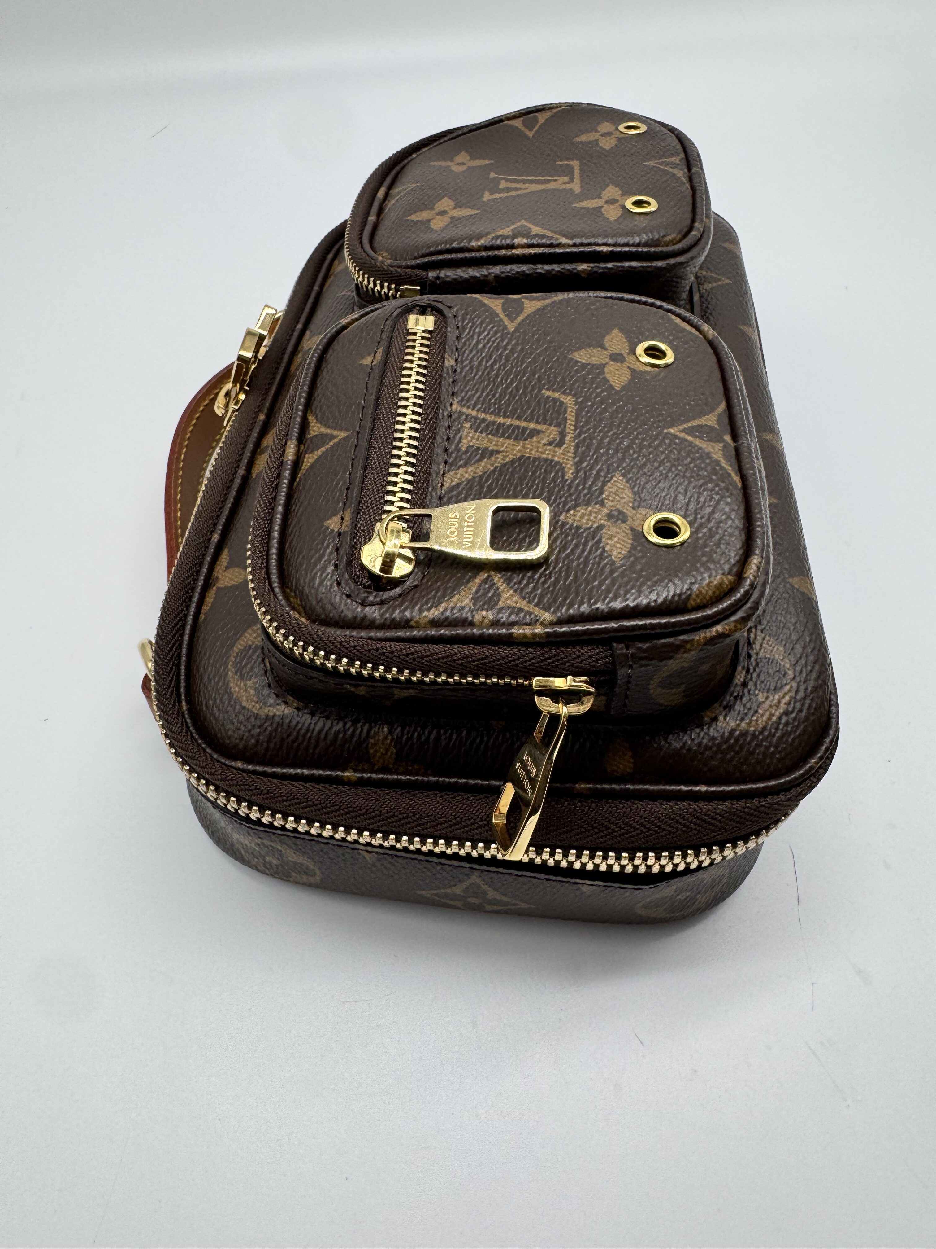 Pre Owned LOUIS VUITTON Utility Crossbody Bag Monogram Canvas