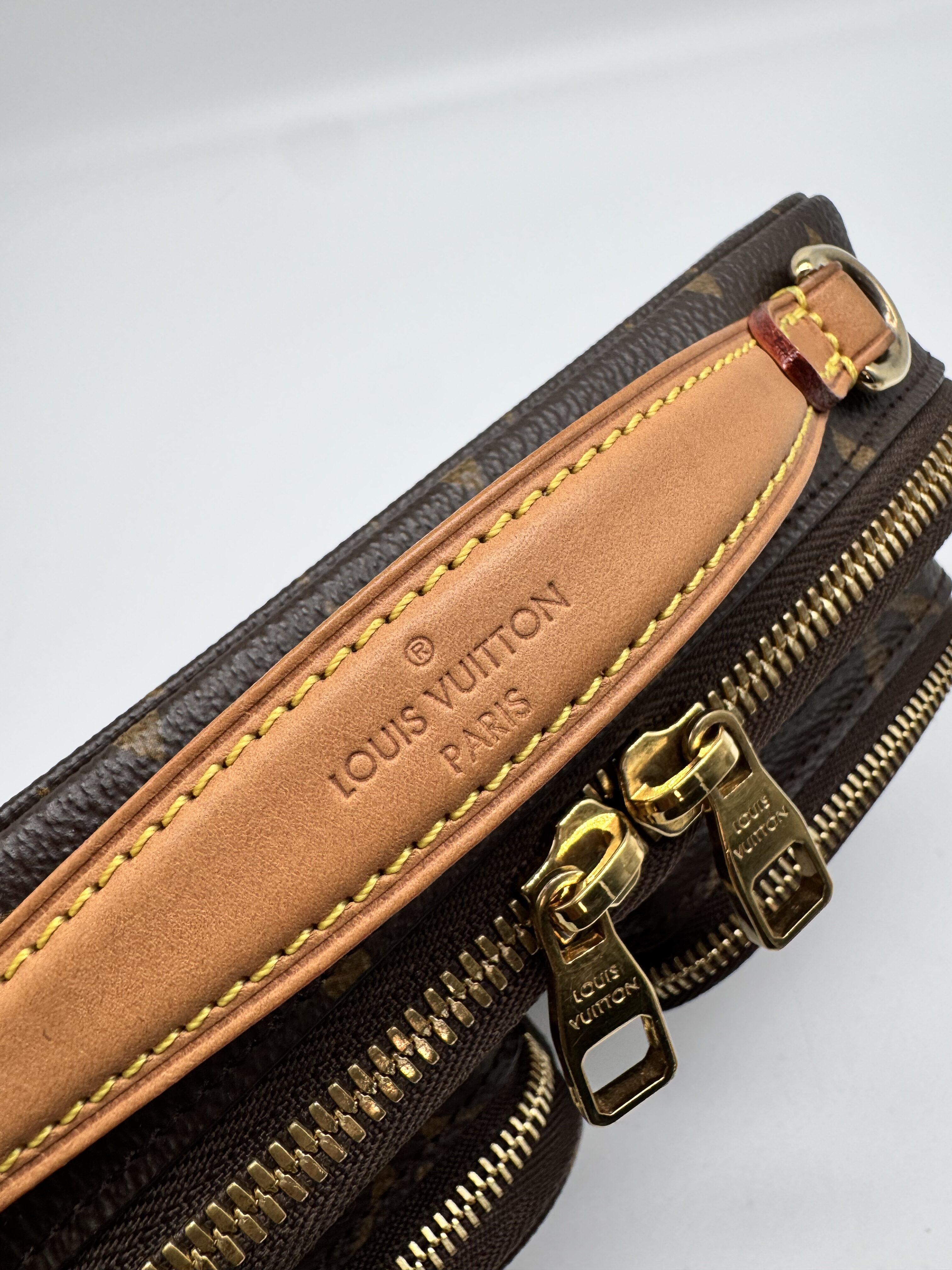 Pre Owned LOUIS VUITTON Utility Crossbody Bag Monogram Canvas