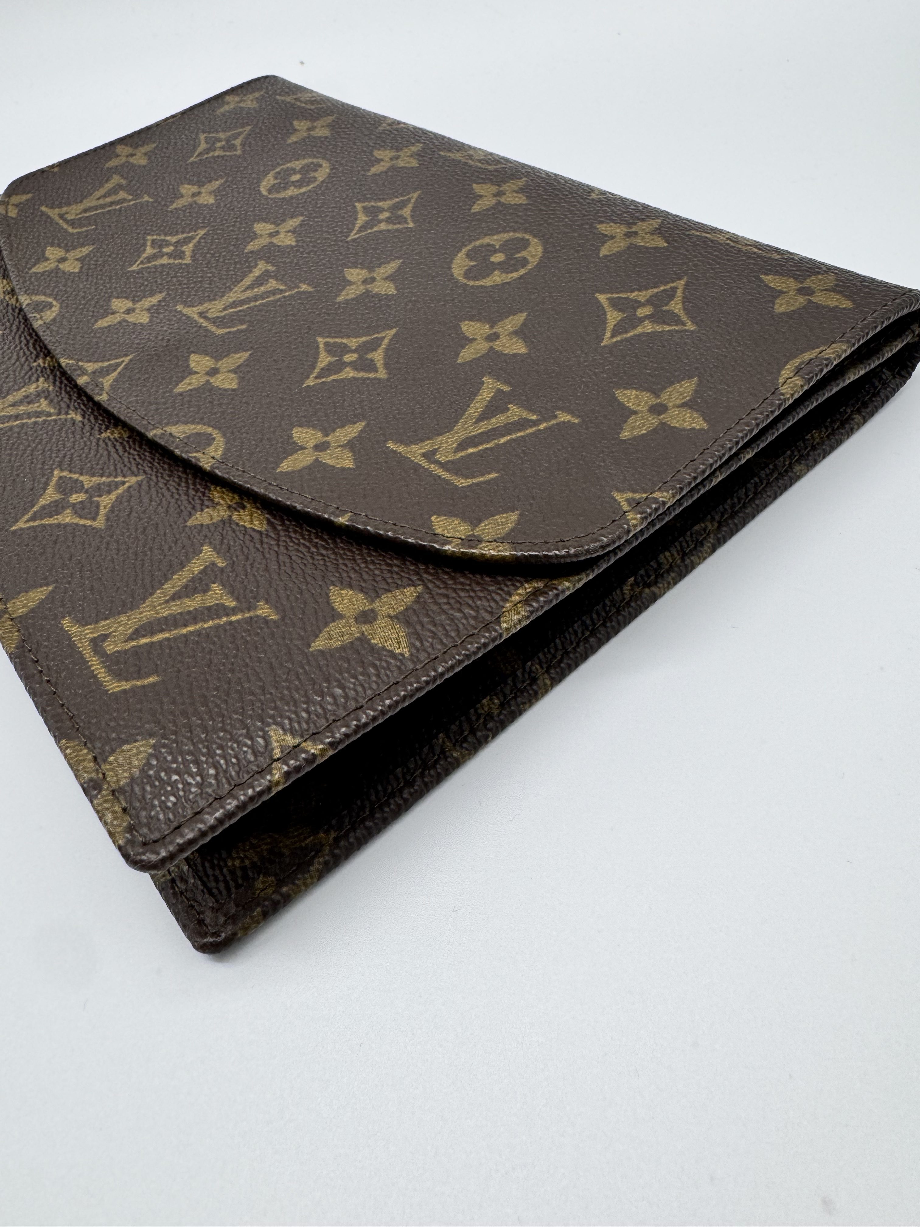 Pre-Owned Louis Vuitton Canvas Rabat Clutch